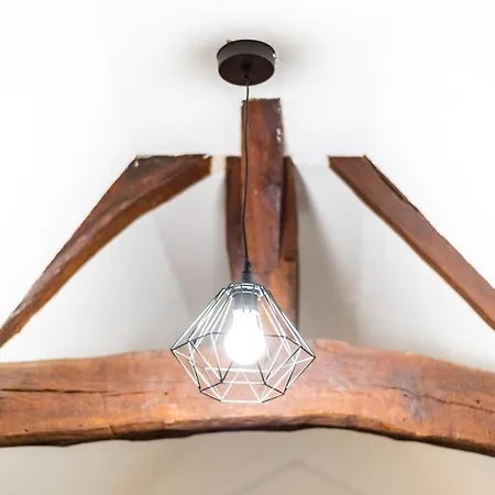 Le Nairobi, Tatil Evi *