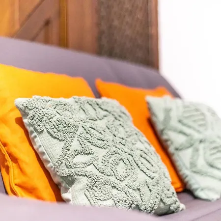 Le Nairobi, Tatil Evi *