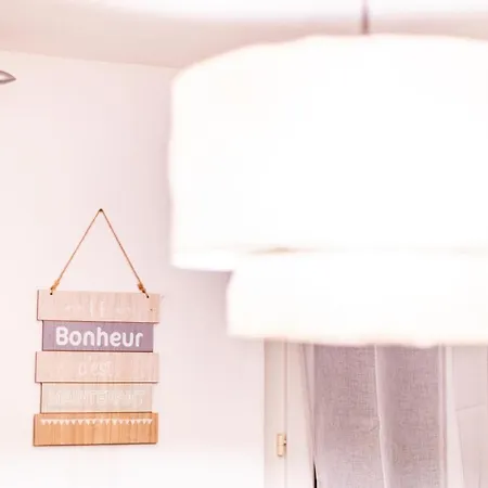 Le Nairobi, Tatil Evi